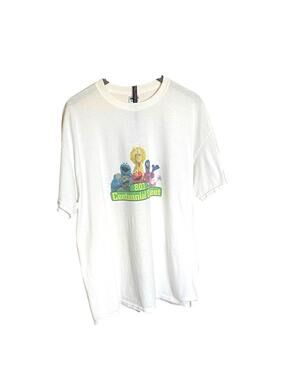Sesame Street T Shirt XL Elmo Big Bird Cookie Monster Abby White Graphic Tee